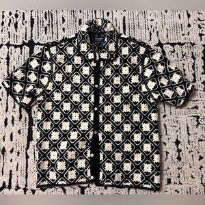Abercrombie & Fitch Black and White Casual Button Down Shirt